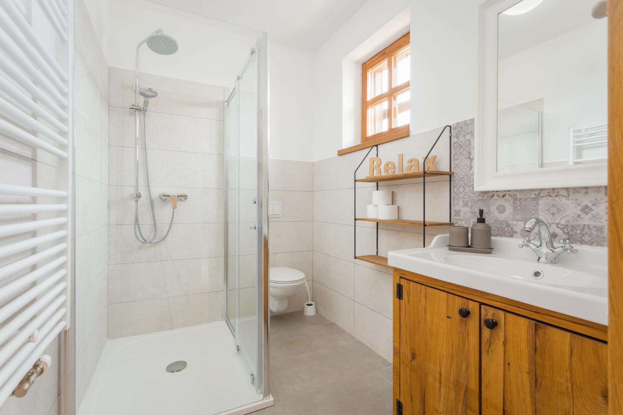 Villa Cirka In Central Istria For 14 Persons With Pool Heating & Pool Table Svetvinčenat المظهر الخارجي الصورة