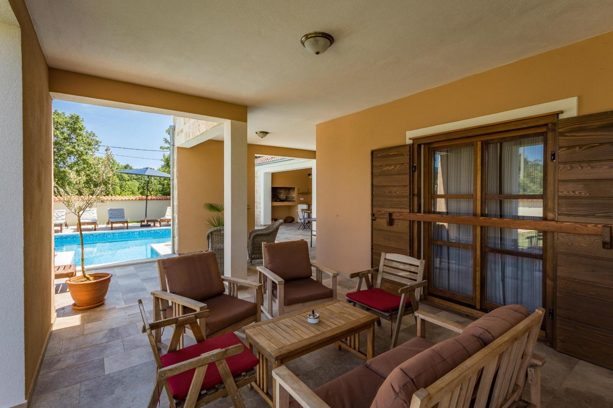 Villa Cirka In Central Istria For 14 Persons With Pool Heating & Pool Table Svetvinčenat المظهر الخارجي الصورة