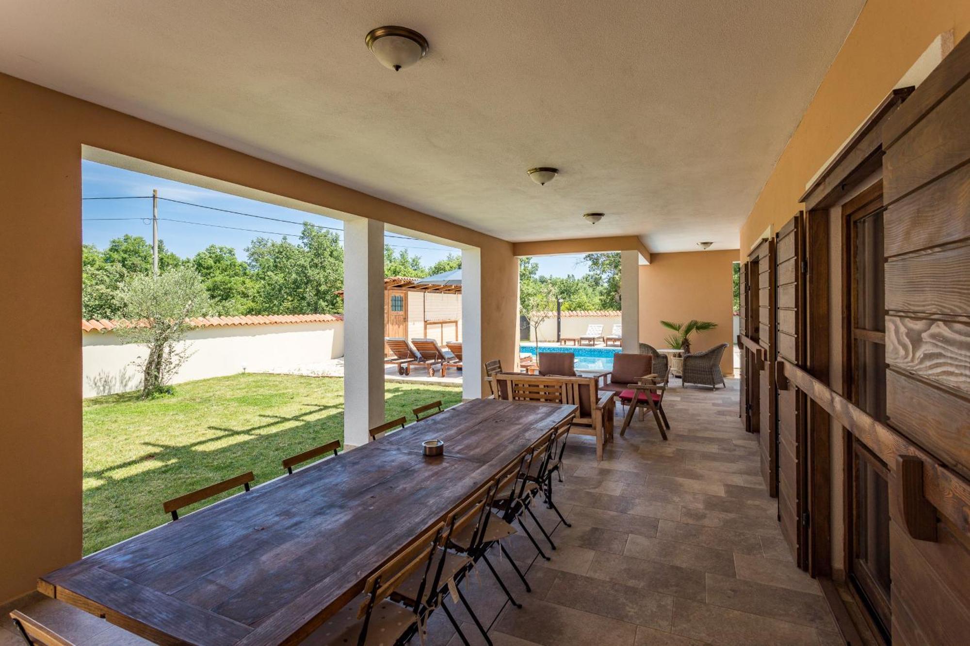 Villa Cirka In Central Istria For 14 Persons With Pool Heating & Pool Table Svetvinčenat المظهر الخارجي الصورة