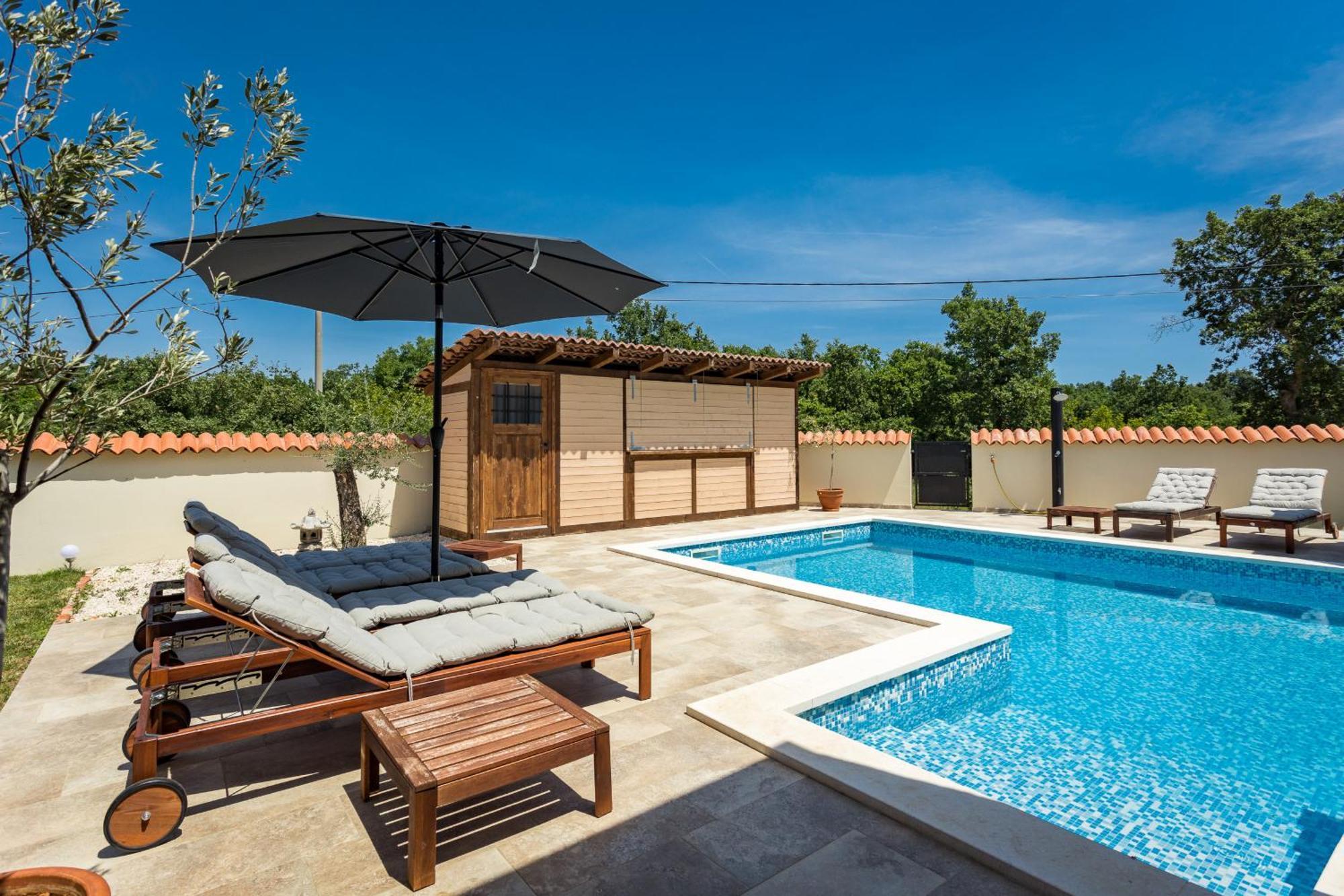 Villa Cirka In Central Istria For 14 Persons With Pool Heating & Pool Table Svetvinčenat المظهر الخارجي الصورة